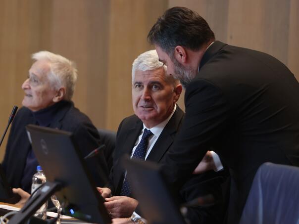 Čović nasuprot PIC-a: Novi napadi na CIK
