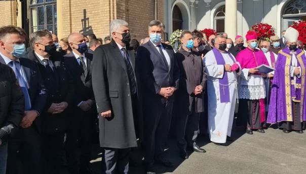 Čović nazočio posljednjem ispraćaju Milana Bandića