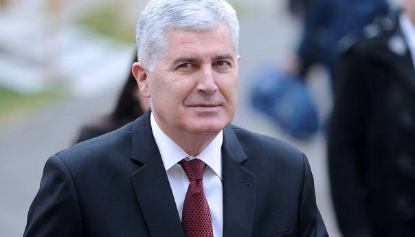 Čović: Niko nikome ne može nešto dati ili uzeti