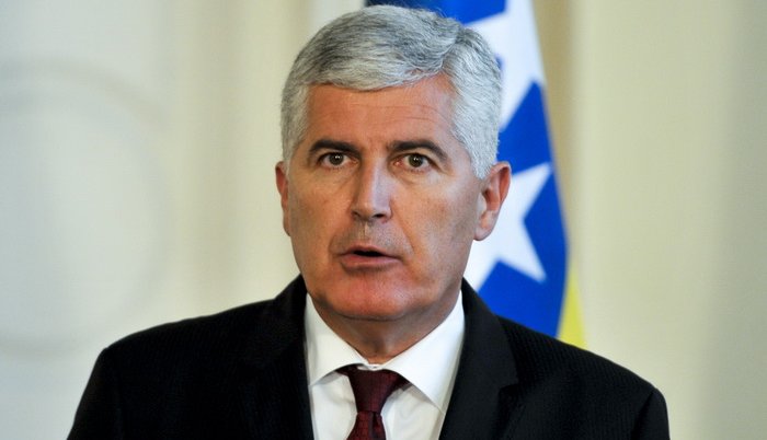 Čović održao online sastanak s komesarom EU Varhelyiem