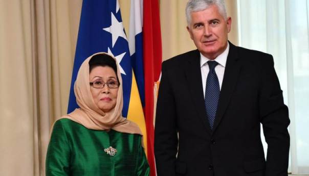Čović primio u oproštajnu posjetu ambasadoricu Achmad Yani