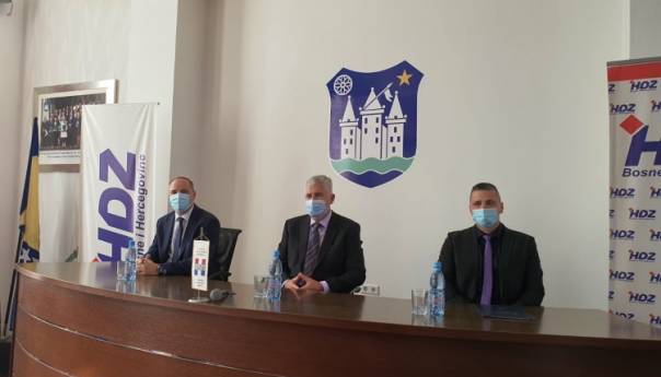 Čović: U Bihaću riješiti sigurnosna i egzistencijalna pitanja