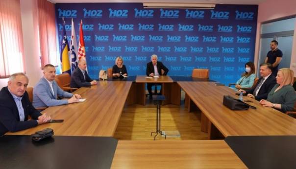 Čović s dužnosnicima HDZ-a BiH s državne razine vlasti