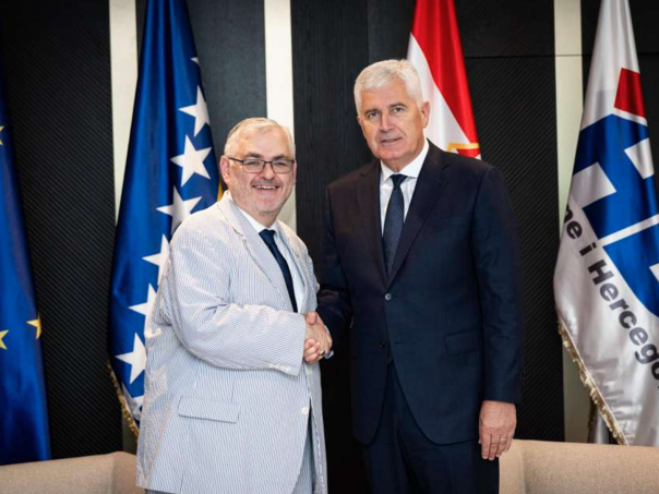 Čović sa Crishockom: Politički dijalog i dogovor ključni za stabilnost BiH i reforme
