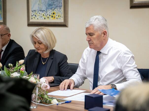 Čović uporan: Napraviti novu firmu sa sjedištem u Mostaru