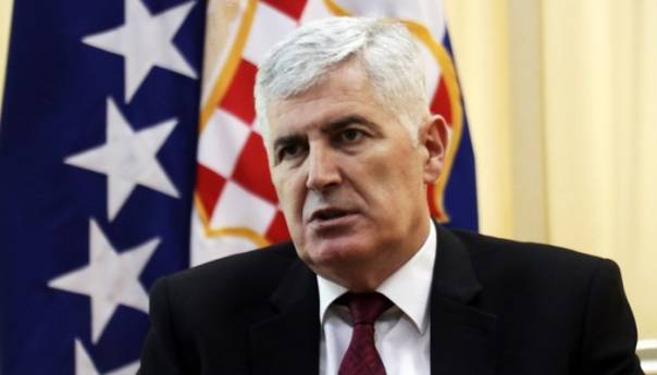 Čović uputio čestitku povodom Božića i Nove godine
