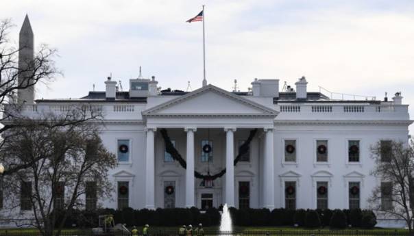 COVID-19 se nastavlja širiti među osobljem Bijele kuće