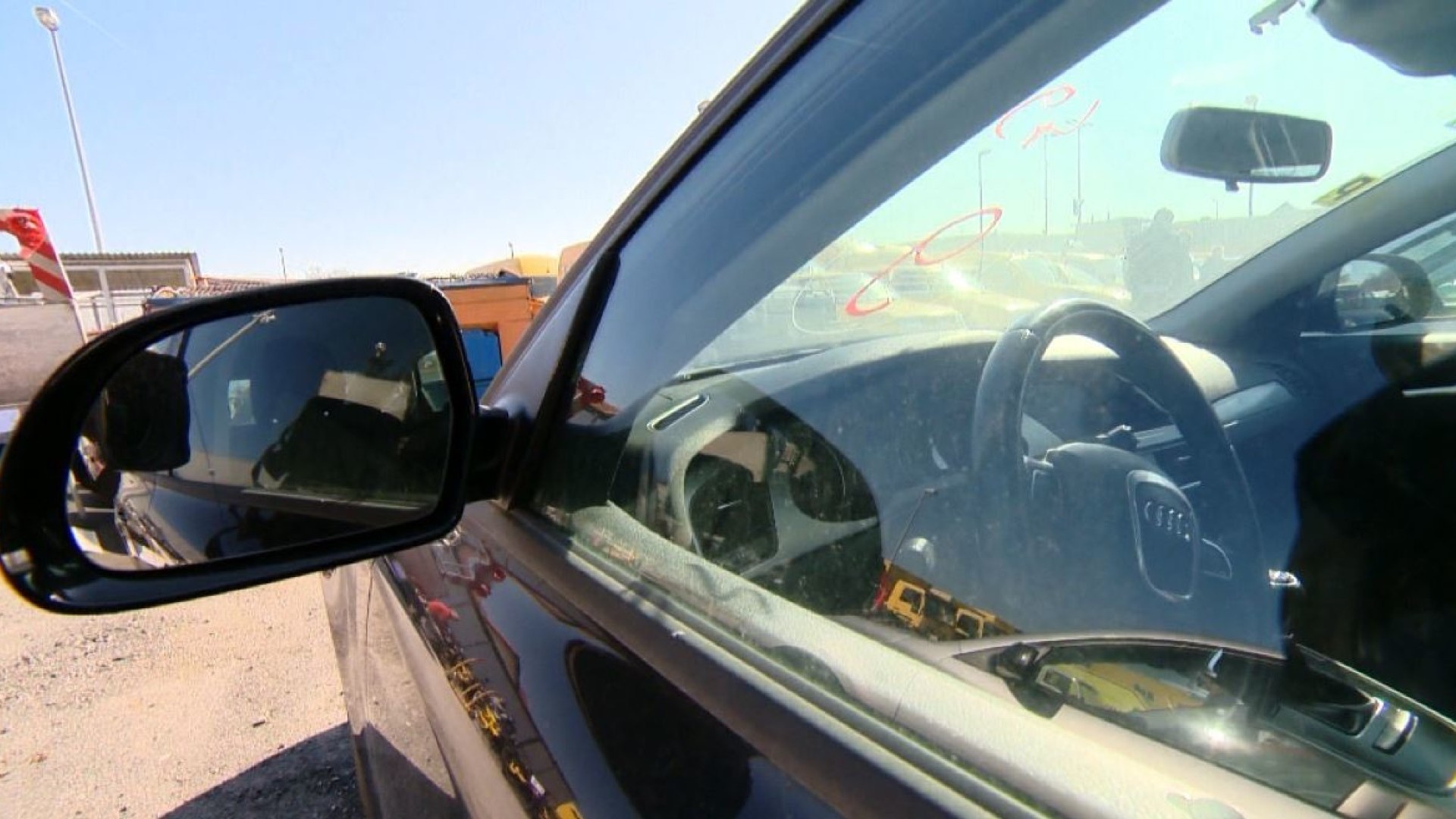 Čovjek ne može preživjeti vrućinu u zatvorenom parkiranom automobilu