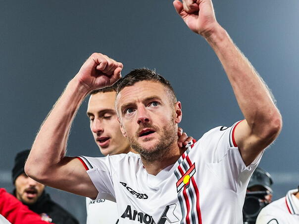 Cremonese slavio kod Bologne, Vardy dvostruki strijelac