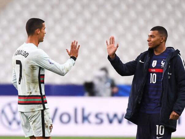 Cristiano Ronaldo poslao poruku Mbappeu nakon što je Francuz potpisao za Real
