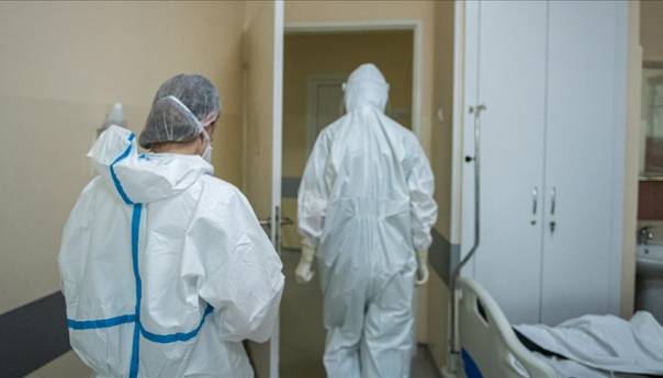 Crna Gora: Devet mladih osoba preminulo od korone, svi su bili nevakcinisani