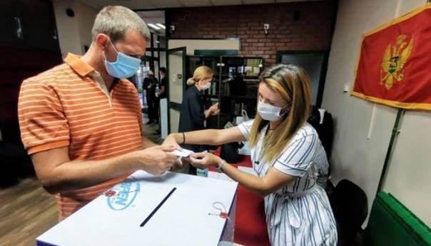 Crna Gora: Do 16 sati glasalo 65,1 posto birača