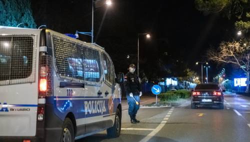 Crna Gora: Medicinarima i policiji plaća veća za 15 posto