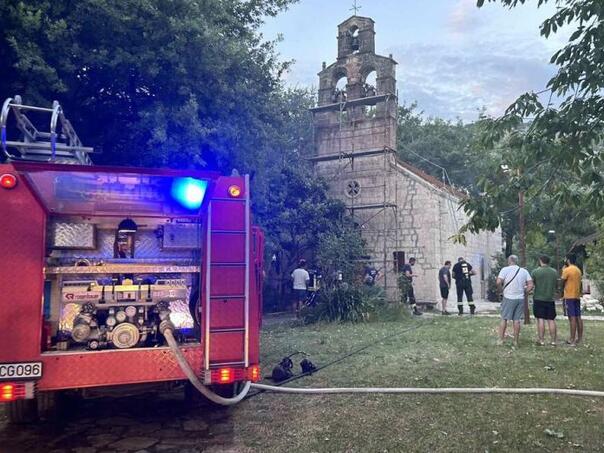 Crna Gora: Požar na pravoslavnoj crkvi, šteta je ogromna