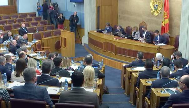 Crna Gora: Radulović zatražio stanku do petka