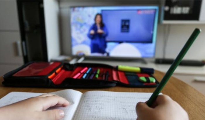 Crna Gora: Škole u pet opština od danas prelaze na online nastavu