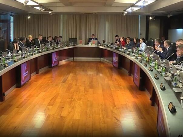 Crna Gora: Ukidanje imuniteta članovima Vlade u fokusu reformi