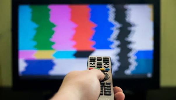 Crna Gora uvodi zabranu emisija sa srbijanskih televizija Happy i Pink M