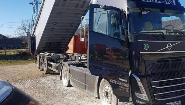 Crna Gora: Vozač kamiona poginuo nakon što je kipom vozila dotakao dalekovod