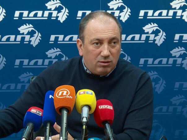 Crnadak: Dodik treba što prije da ode i spasi RS