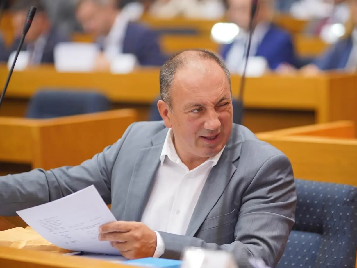 Crnadak: Ko će platiti 300 miliona KM kamate?