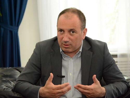 Crnadak: Dok Dodik najavljuje prekid EU puta, Beograd šalje drugu poruku