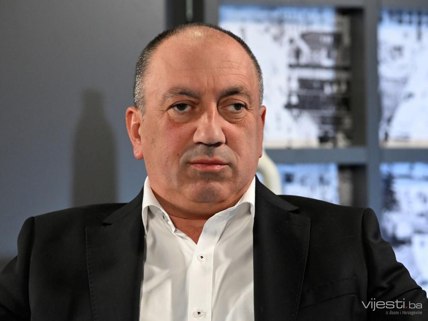 Crnadak: Neću s Draškom, slovenski obavještajci znaju tajnu Dodikove vile!
