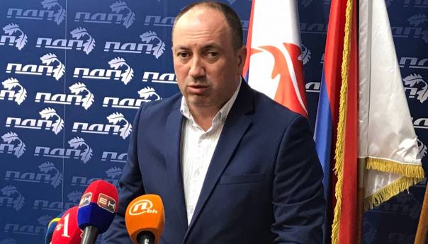 Crnadak poručio Dodiku: Prvo održati sjednicu o korona kriminalu