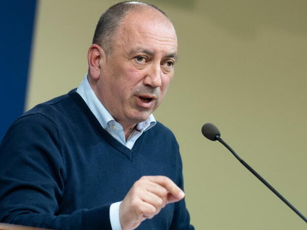 Crnadak: RS je u ozbiljnoj izolaciji, idite i pustite ovaj narod da živi