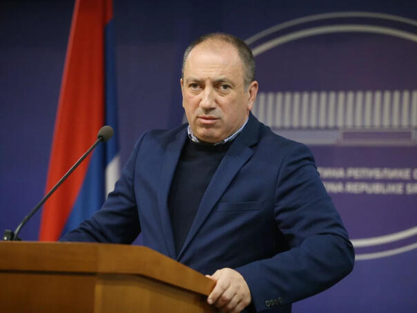 Crnadak: SNSD i Ujedinjena Srpska jučer priznali Schmidta