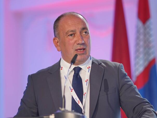 Crnadak: SNSD priznao nametnute odluke Schmidta