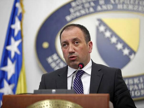 Crnadak traži smjenu rukovodstva RTRS-a: Od novinarskih 'pet W' znamo samo 'ko'