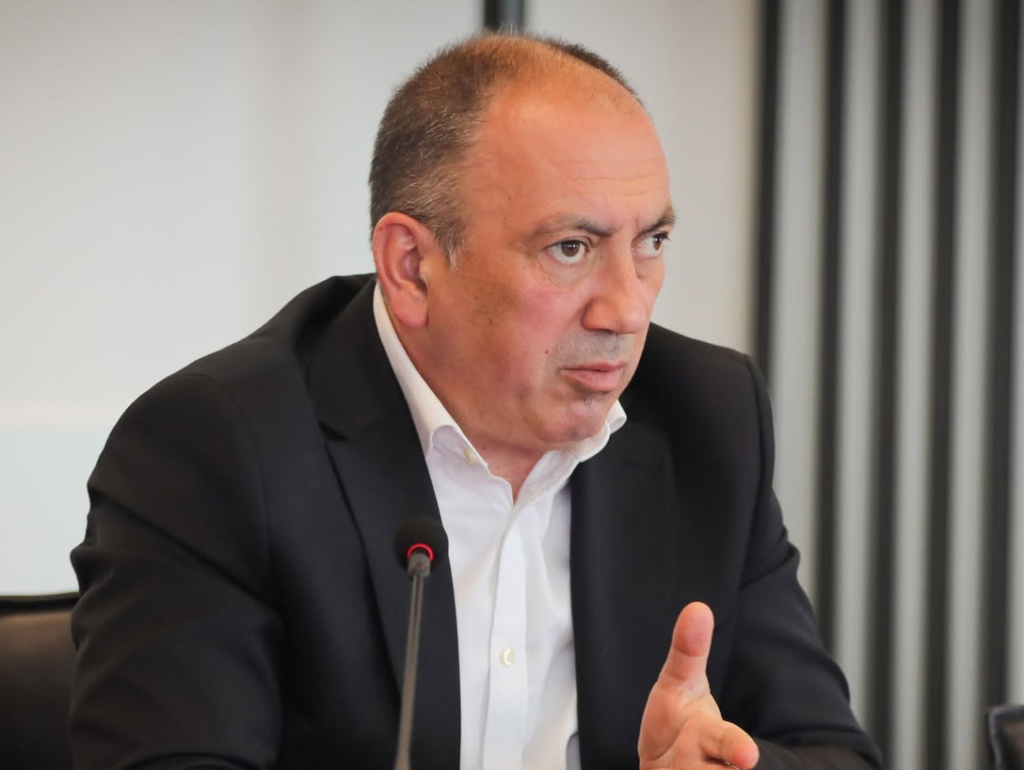 Crnadak: Vlast u RS-u pravi ljude budalama, naprave svečanost kad u selo stigne voda