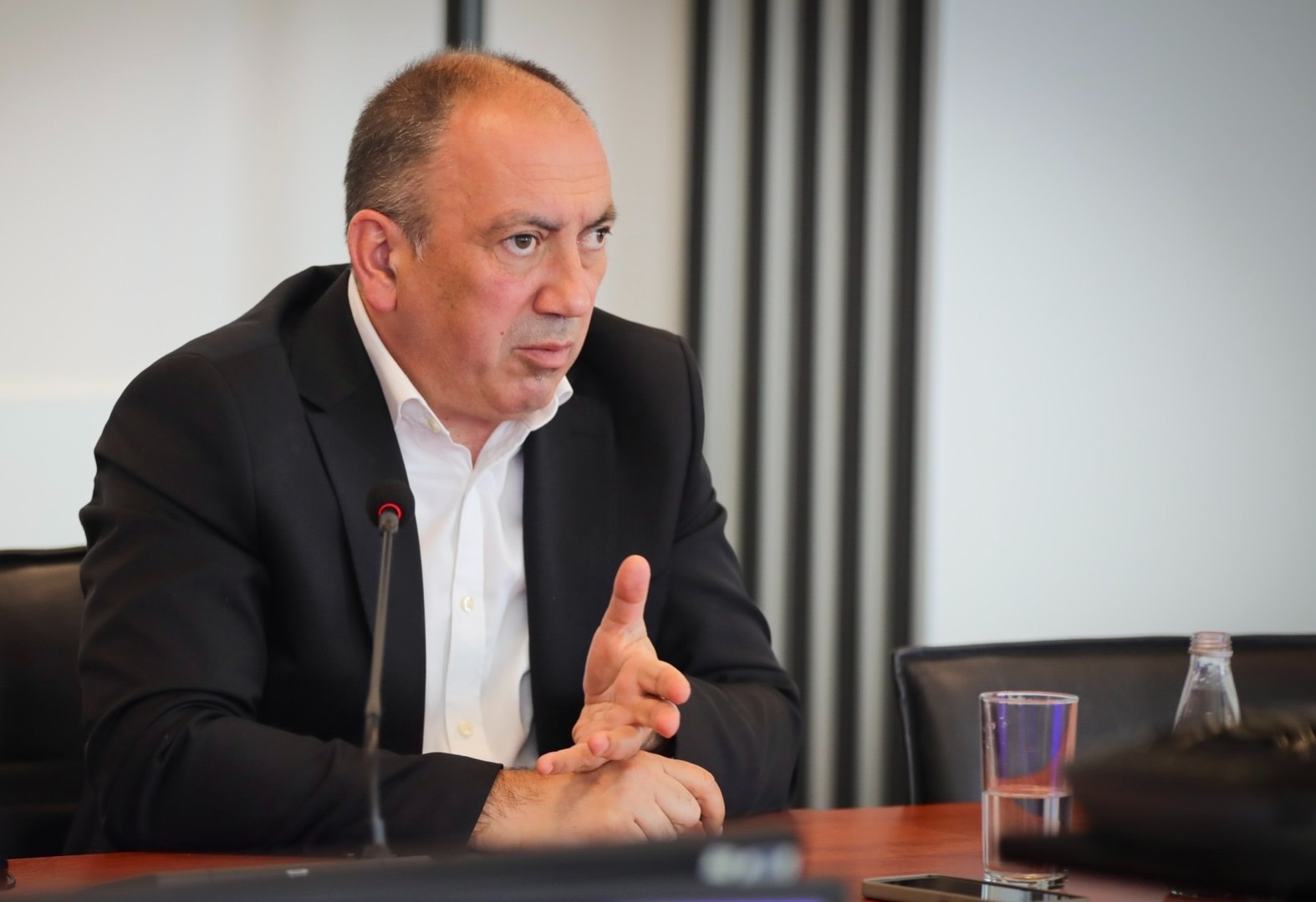 Crnadak za Vijesti: Narod ne reaguje zbog Dodika, ovo je kraj ere, RS treba na izbore!