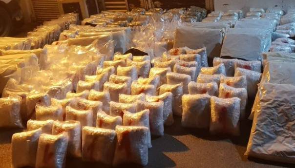 Crnogorska policija uhapsila dvije osobe zbog 352 kilograma marihuane