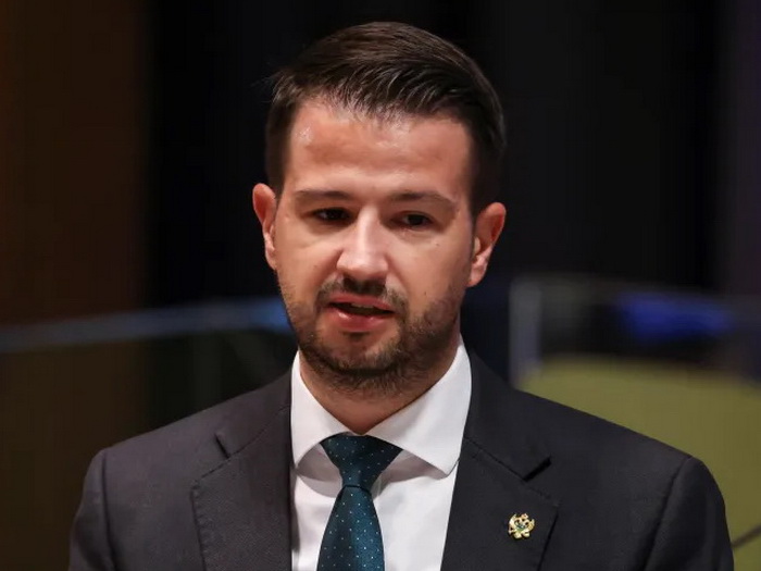Crnogorska vlada treba odlučiti o sponzoriranju rezolucije o Srebrenici