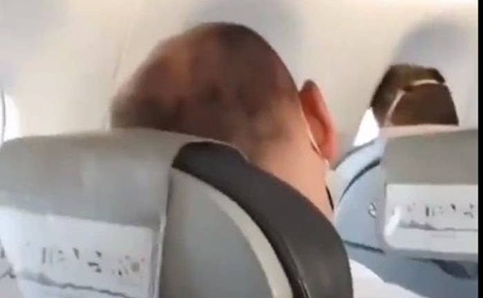 Crnogorski rukometaši Kneževiću: Ako ti se ne sviđa himna ti ovdje izađi