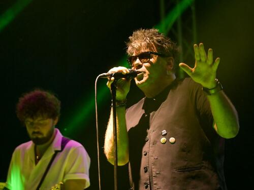 Crvena jabuka sinoć oduševila Jajce, večeras nastupaju velikani dalmatinske pjesme