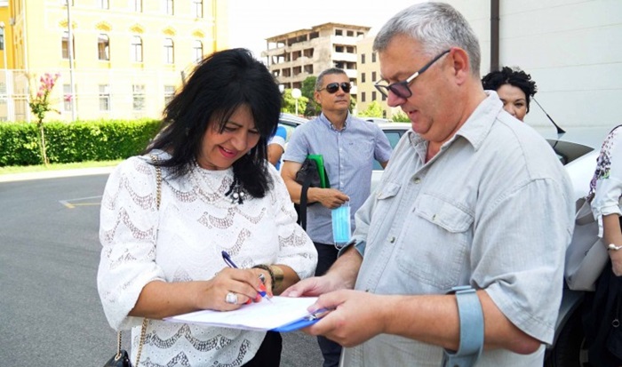 Crveni križ mostarskim bolnicama donirao opremu za darivanje krvi 