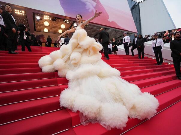 Crveni tepih sa Kanskog festivala ide u prodaju po cijeni od 1 eura po kilogramu