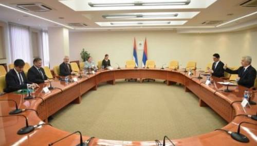 Čubrilović i Escobar: Sporna pitanja rješavati dijalogom