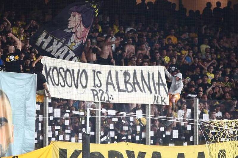 Čudan potez navijača AEK-a: 'Kosovo je Albanija'