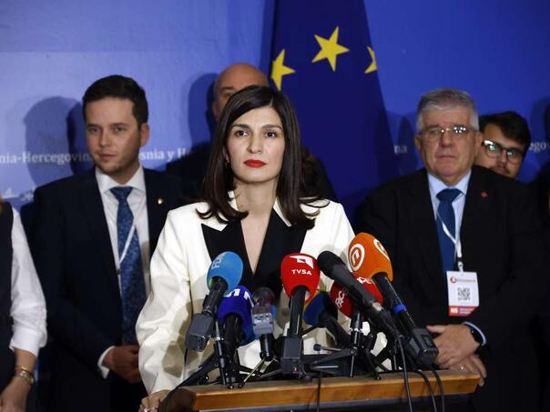 Ćudić: Politika ne mora biti bahata i vulgarna da bi bila uspješna