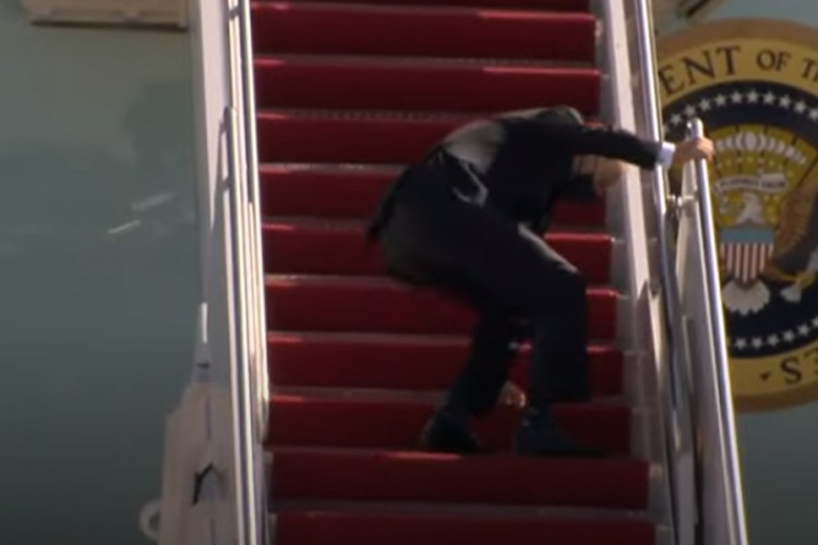 Čudno je da ruski hakeri nisu krivi za Bidenove padove