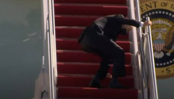 Čudno je da ruski hakeri nisu krivi za Bidenove padove