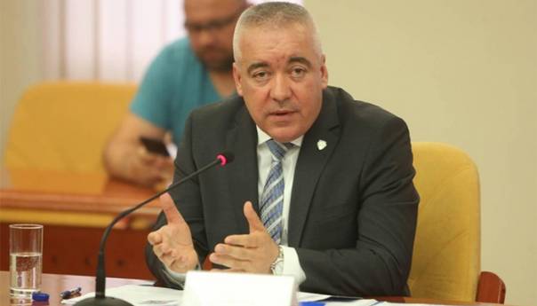 Ćulum: Politika me ne zanima, radiću po zakonima