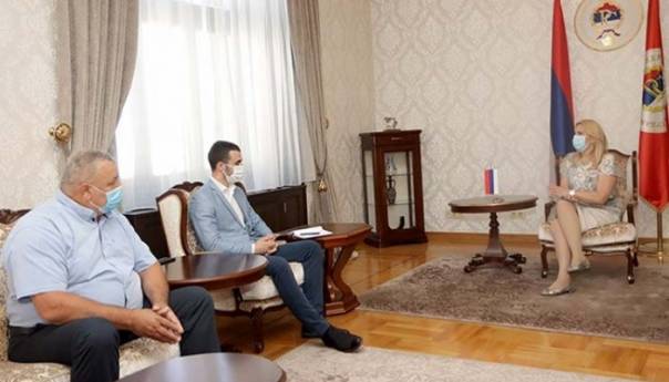 Cvijanović razgovarala s povratnicima u Unsko-sanski kanton