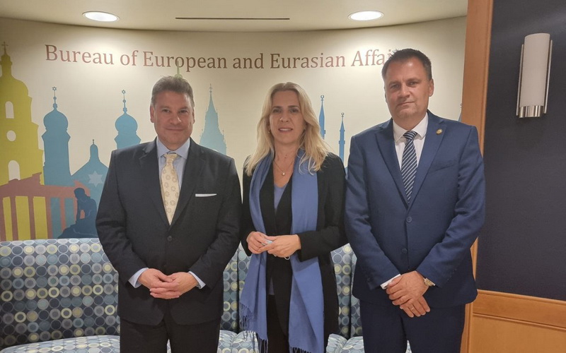 Cvijanović s Escobarom i Palmerom: Tražila balansiraniji pristup