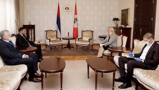 Cvijanović s Okićem i Ramićem: Vanredno stanje stupa na snagu