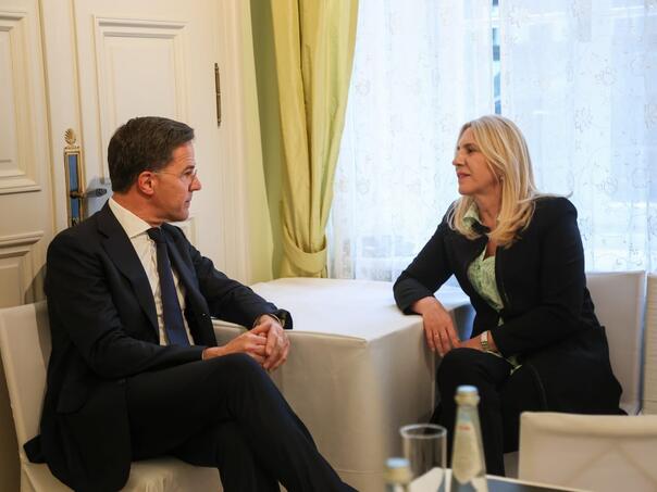 Cvijanović sa generalnim sekretarom NATO-a